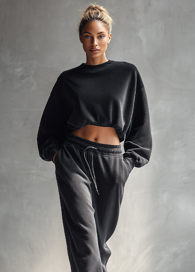 Women's Black Casual Fleece Cropped Sweatshirt & Joggers Set MDA1300H4I